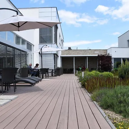 Harmony Medical & Wellness-free Parking, 1,8km From The Center Kromeriz