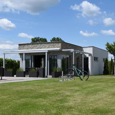 Harmony Medical & Wellness-free Parking, 1,8km From The Center Kromeriz