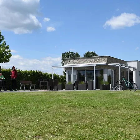 Harmony Medical & Wellness-free Parking, 1,8km From The Center Kromeriz
