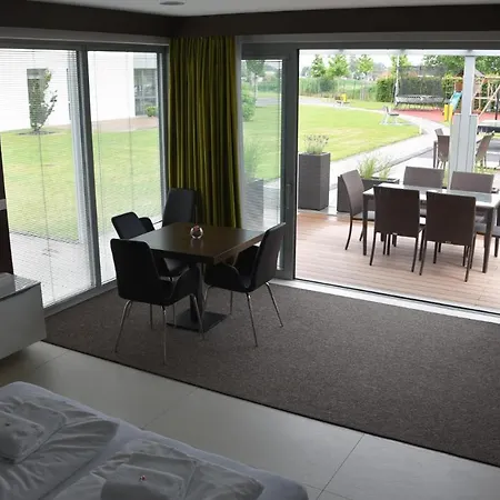 Harmony Medical & Wellness-free Parking, 1,8km From The Center 4* Kromeriz