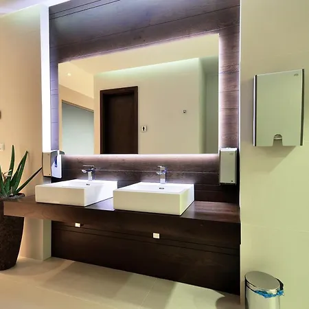 Harmony Medical & Wellness-free Parking, 1,8km From The Center 4*