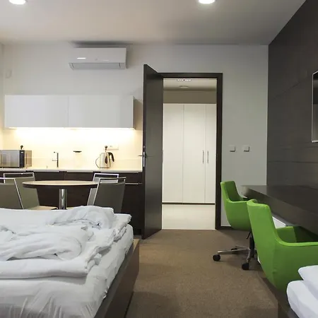Hotel Harmony Medical & Wellness-free Parking, 1,8km From The Center