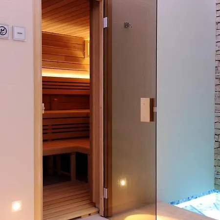 Harmony Medical & Wellness-free Parking, 1,8km From The Center Kromeriz