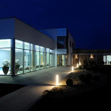 Harmony Medical & Wellness-free Parking, 1,8km From The Center Hotel 4*