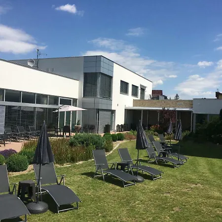 Hotel Harmony Medical & Wellness-free Parking, 1,8km From The Center