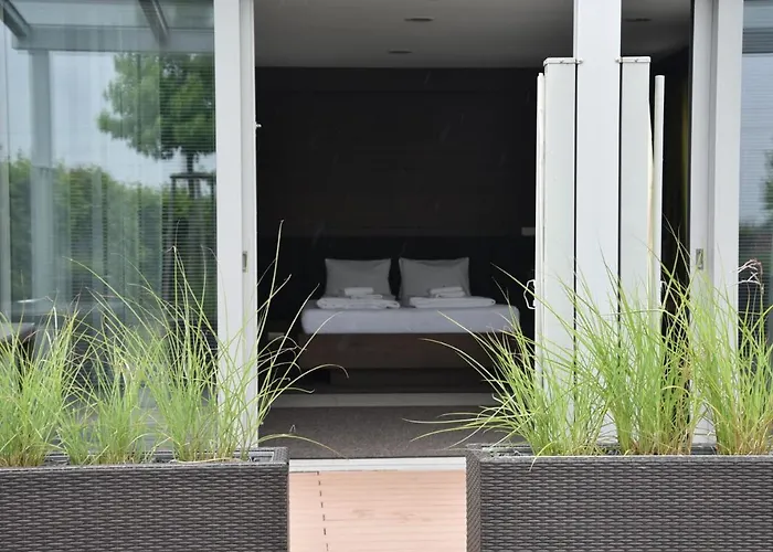 Harmony Medical & Wellness-free Parking, 1,8km From The Center 4* 克罗梅日什