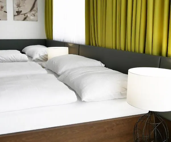 Harmony Medical & Wellness-free Parking, 1,8km From The Center 4* 克罗梅日什