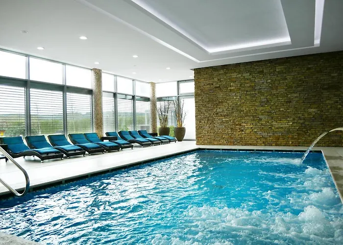 Harmony Medical & Wellness-free Parking, 1,8km From The Center 酒店 4*